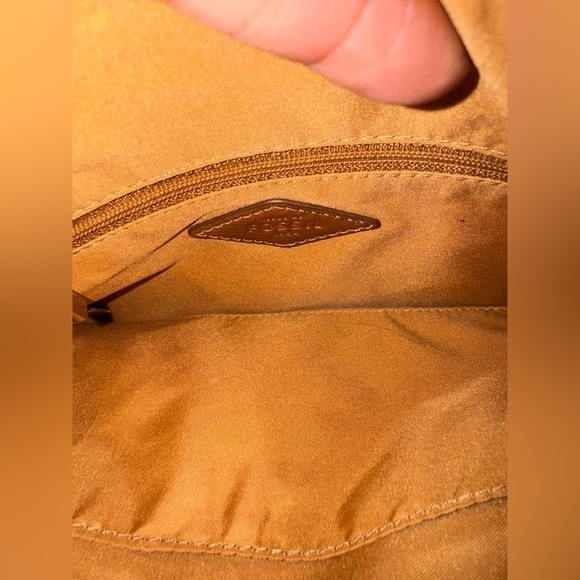 Fossil Crossbody Bag with Heart Pattern - Picture 5 of 6